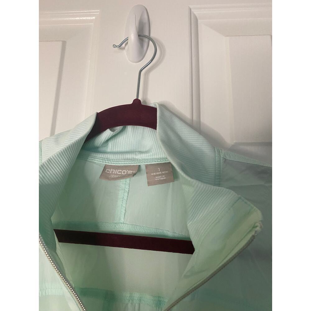 Chico’s Green Zip Windbreaker Size 1 - Picture 5 of 8